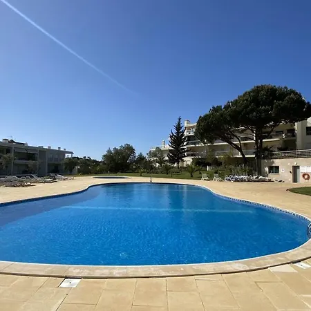 Charmant Appartement A 1Km De La Plage, Avec Piscine A Albufeira Exterior photo