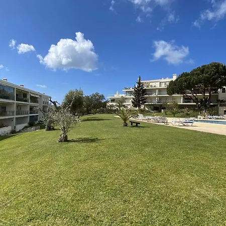 Charmant Appartement A 1Km De La Plage, Avec Piscine A Albufeira Exterior photo