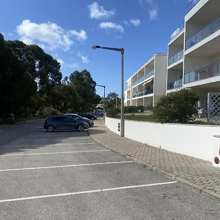 Charmant Appartement A 1Km De La Plage, Avec Piscine A Albufeira Exterior photo