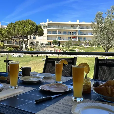 Charmant Appartement A 1Km De La Plage, Avec Piscine A Albufeira Exterior photo